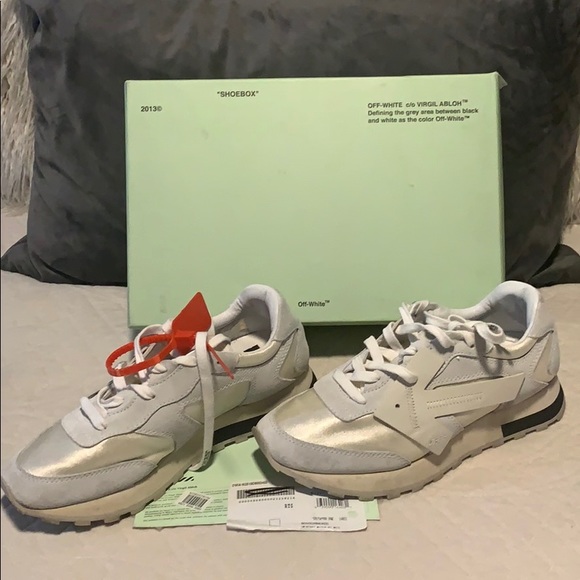 off white hg runners mens